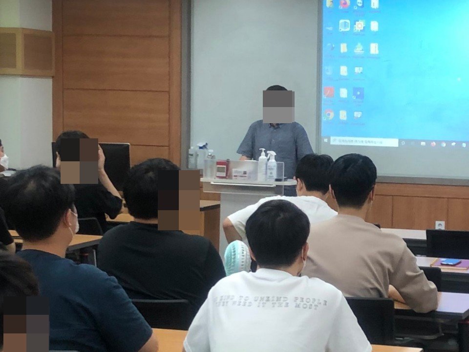 개그콘서트 ‘달인’의 작가가 전하는 미디어 특강 활동 사진 1