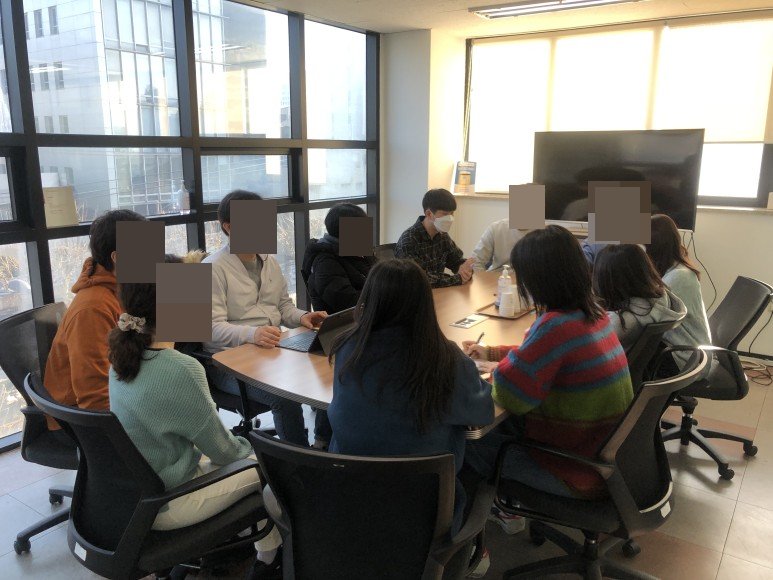 퀴즈톡 자연어처리 기술 자문 진행! 빅데이터소프트웨어과 김영운 교수 참여 활동 사진 2
