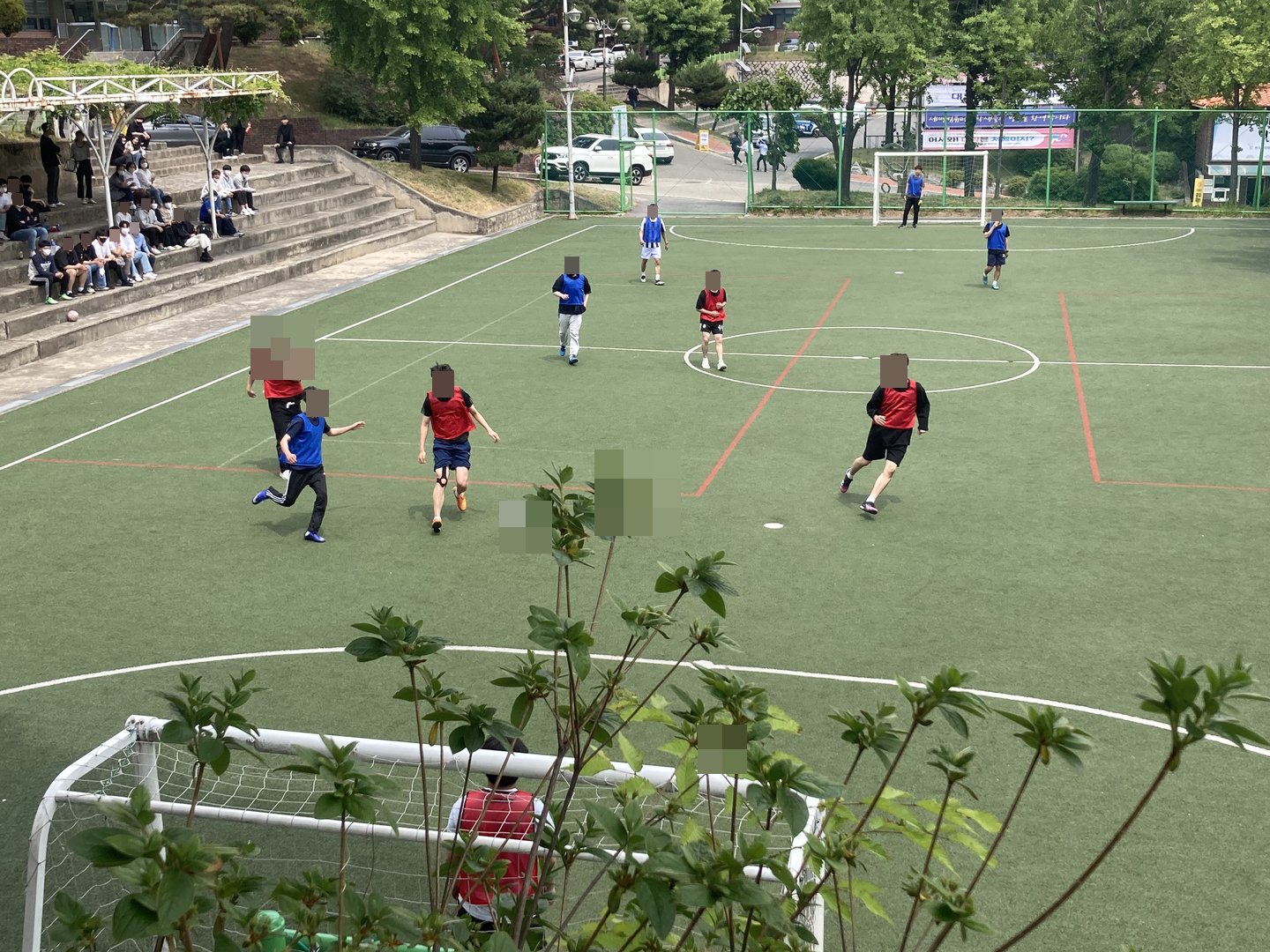 빅데이터소프트웨어과, 디지털콘텐츠과와의 풋살 예선전 승리 활동 사진 1