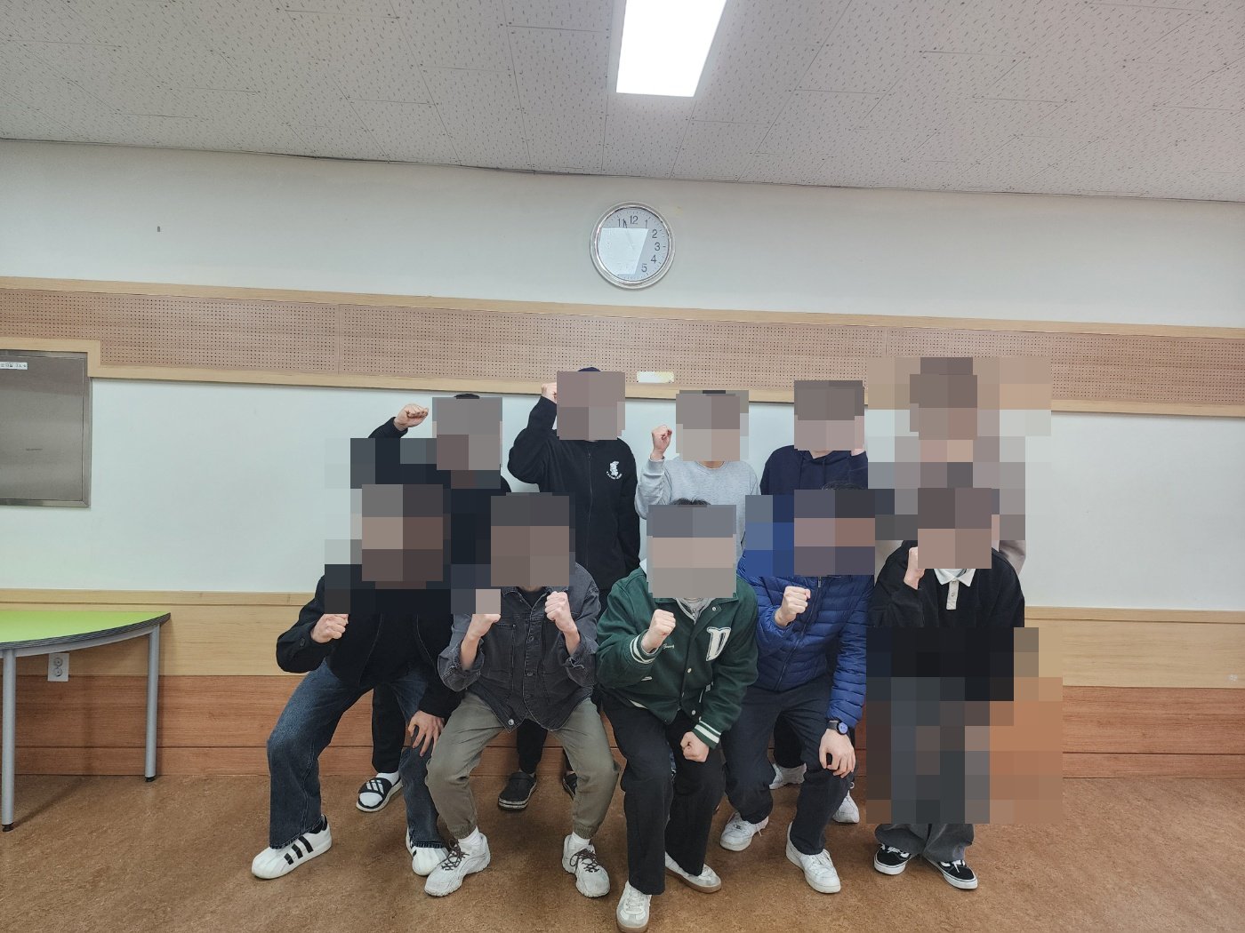 빅데이터과 1·2학년 학생팀, 2025 ICT 한이음 드림업 공모전 2팀 동시 선정 활동 사진(자동 얼굴 모자이크 적용)