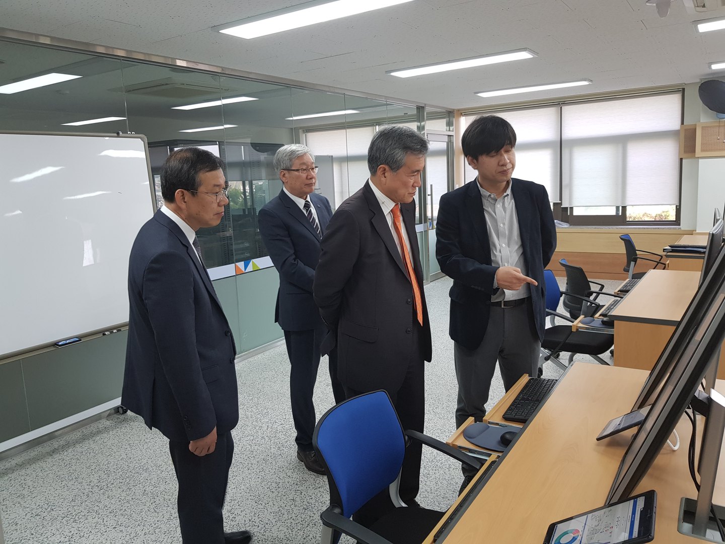 이상돈 국회의원 빅데이터 전문학과인 빅데이터소프트웨어공학과 방문 활동 사진 3