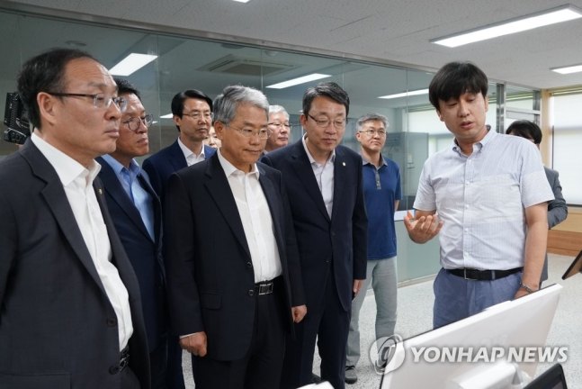 바른미래당 김동철 비대위원장 폴리텍대학 빅데이터소프트웨어공학과 방문 활동 사진 1