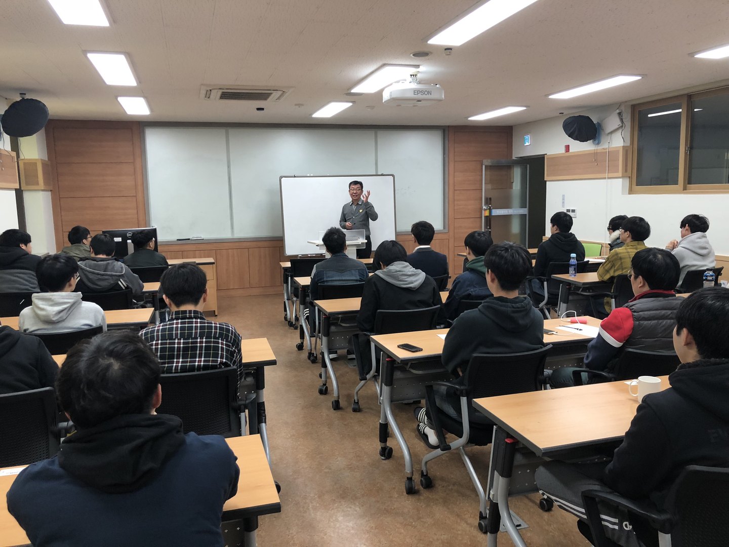 백제한의원 강홍구 원장 한의학과 데이터 융합 강의 활동 사진 2