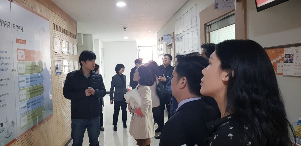 리타이또 국제대학 교수진들 빅데이터소프트웨어공학과 방문 활동 사진 1